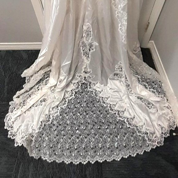 Alfred Angelo Dresses & Skirts - ALFRED ANGELO WEDDING GOWN / SIZE 12